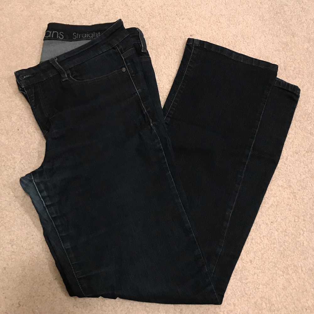 Calvin Klein Straight leg jean!